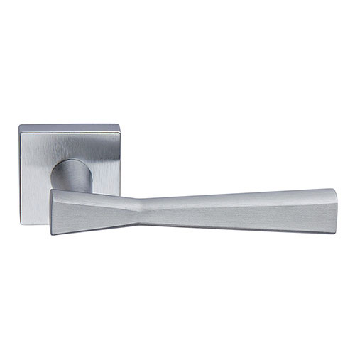 Saturnia Handle